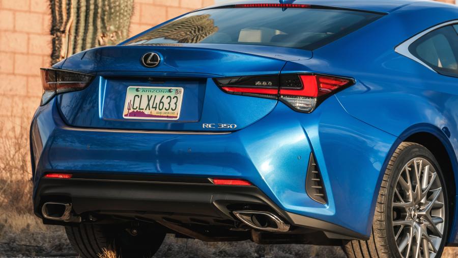 Детали экстерьера Lexus RC350 2018 года  (NA) (фото 15 из 21)